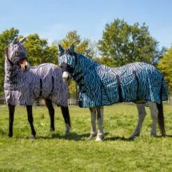 HKM Fliegenmaske Zebra Schwarz/Weiß 17 HKM Fliegenmaske Zebra Schwarz/Weiß -Waldhausen Verkäufe 2024 agradi 44976042 6.8eea01 1