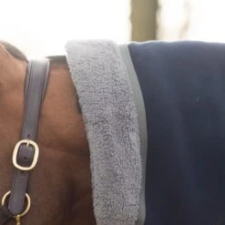 Dominick Halsstück Cosy Fleece Navy/Grau Dots -Waldhausen Verkäufe 2024 dominick dom dominick cosy fleece 12.632c8c