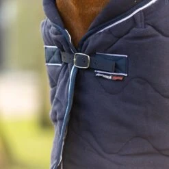 Dominick Unterdecken Puffed Navy -Waldhausen Verkäufe 2024 dominick dom dominick puffed under rug.1740af