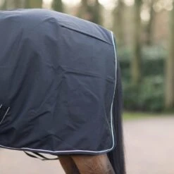 Dominick Stalldecke Navy/Weiß -Waldhausen Verkäufe 2024 dominick staldeken zwart dom dominick stable rug black lite 6.916cb7